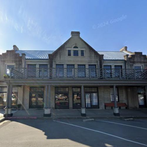 Colonia Building in Biggs, CA - Virtual Globetrotting