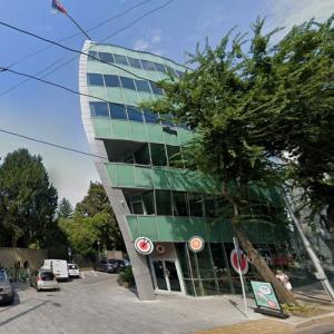 Ship shaped office building (StreetView)