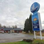 Caf&eacute; and souvenir shop on the Arctic Circle