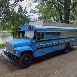 GMC School Bus (StreetView)