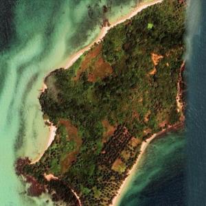 Selinsing Island in Dabosingkep, Indonesia - Virtual Globetrotting