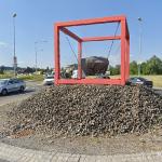 Hanging rock in a roundabout