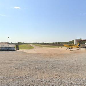 Love Airport (StreetView)