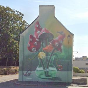 Cat on Mushrooms (StreetView)