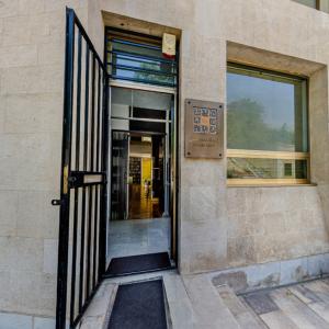 The Royal Library at Niavaran Palace (StreetView)