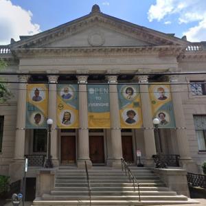 Carnegie-Stout Public Library (StreetView)