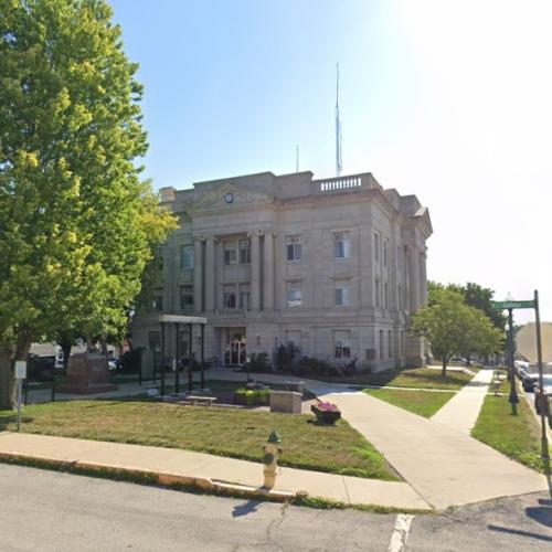 Ray County Courthouse in Richmond, MO (Google Maps)