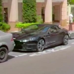 Aston Martin DBS Volante (StreetView)