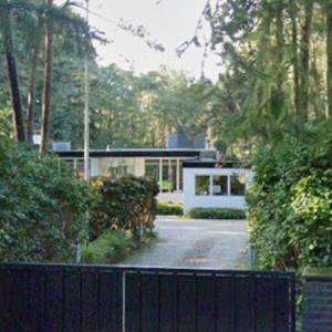 'House Klaassen' by Gerrit Rietveld (StreetView)