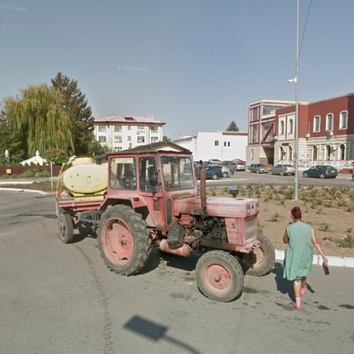 UTB Universal 650 in Feteşti, Romania (Google Maps)