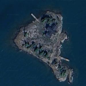 McQueen Island (Google Maps)