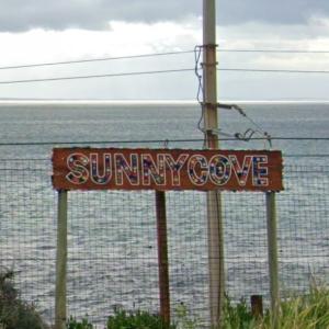 Sunny Cove (StreetView)