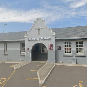 Lakeside railway station (StreetView)