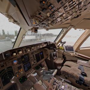 FedEx 757 Cockpit in Grand Junction, CO - Virtual Globetrotting