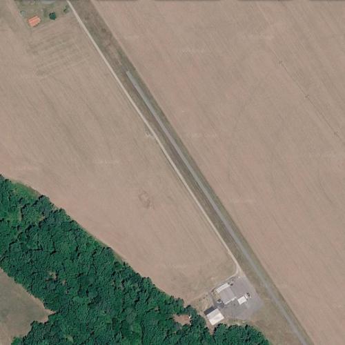 Hidden Hills Airport in Hurlock, MD (Google Maps)