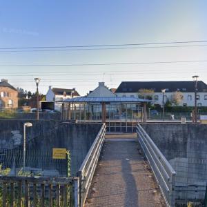 Gare de Land&eacute;vant (StreetView)
