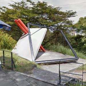 'Construction' by Manuel Felgu&eacute;rez (StreetView)