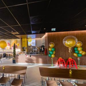 McDonald's (StreetView)