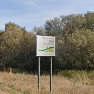 The People of Iowa Welcome You (StreetView)