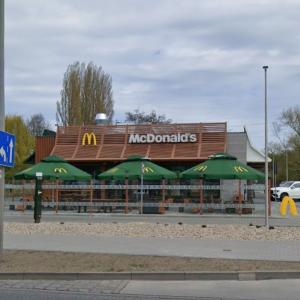 McDonald's (StreetView)
