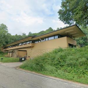 'Spring Green Restaurant' by Frank Lloyd Wright (StreetView)