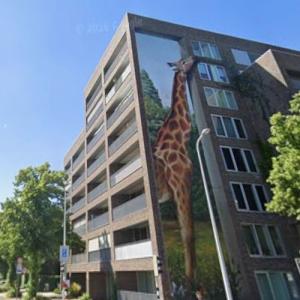 Giraffe mural (StreetView)