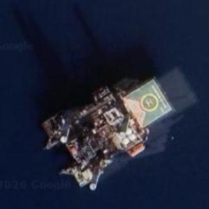 Oil rig in Khark, Islamic Republic of Iran - Virtual Globetrotting
