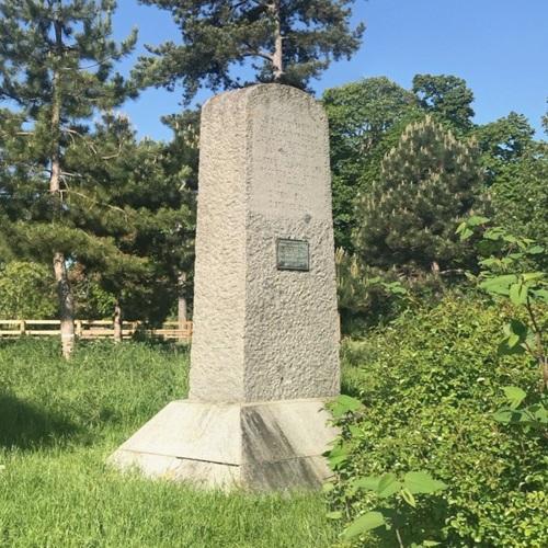 Santos-Dumont's flight monument in Paris, France - Virtual Globetrotting