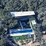 'Floating Glass Box House' by Peter Gluck (Google Maps)